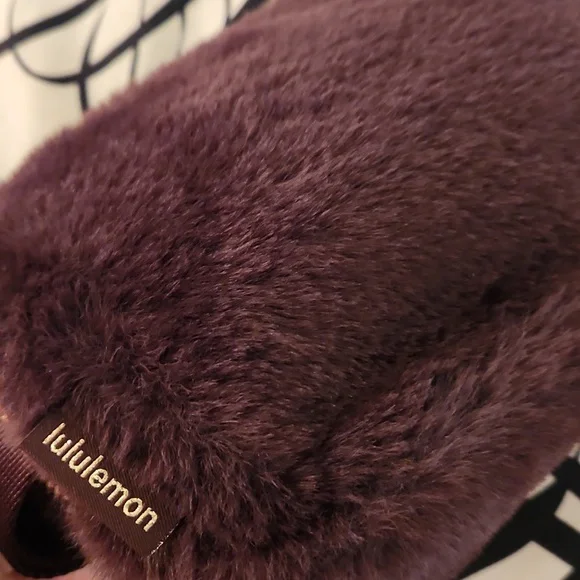 Everwhere Belt Bag 1L - Picture 9 of 11